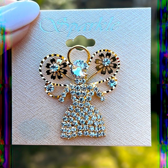 New crystal gold tone Angel 😇 Pin with halo. - Picture 1 of 6